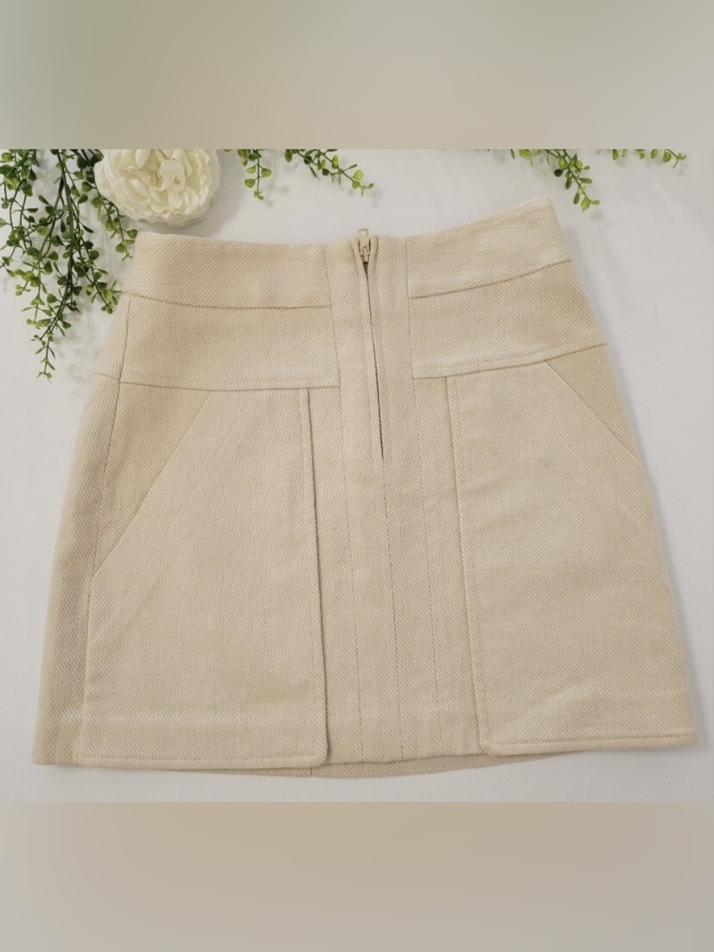 2010's Ann Taylor Beige Textured Linen Cotton Zip Front Panel Mini Skirt Size 10 - Picture 3 of 11